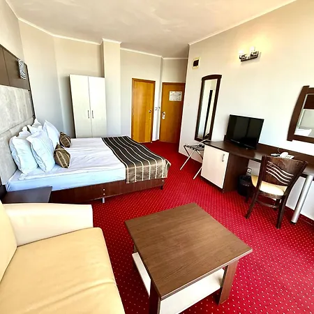 Royal - 4*